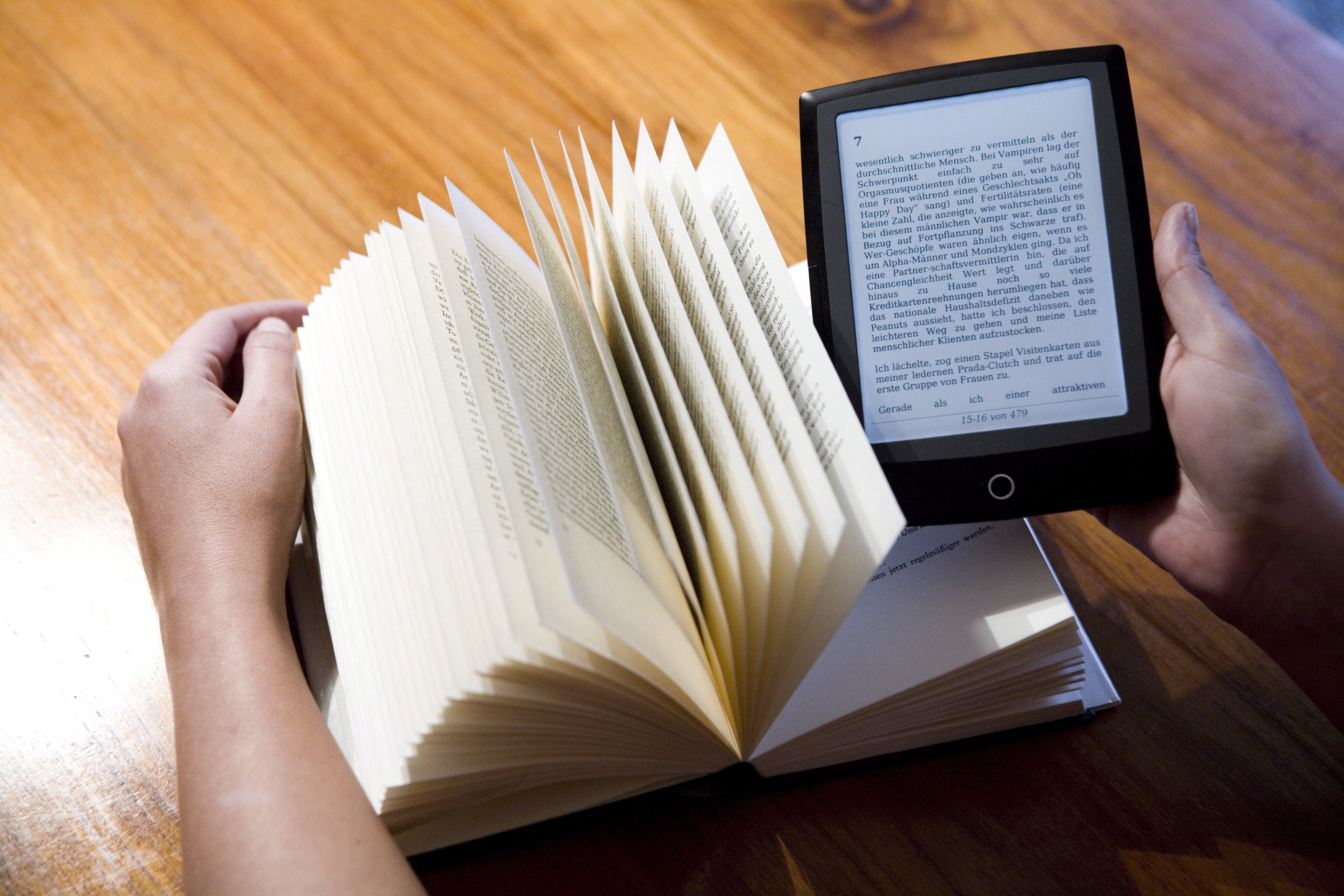 Di carta o in digitale, un libro è sempre un libro