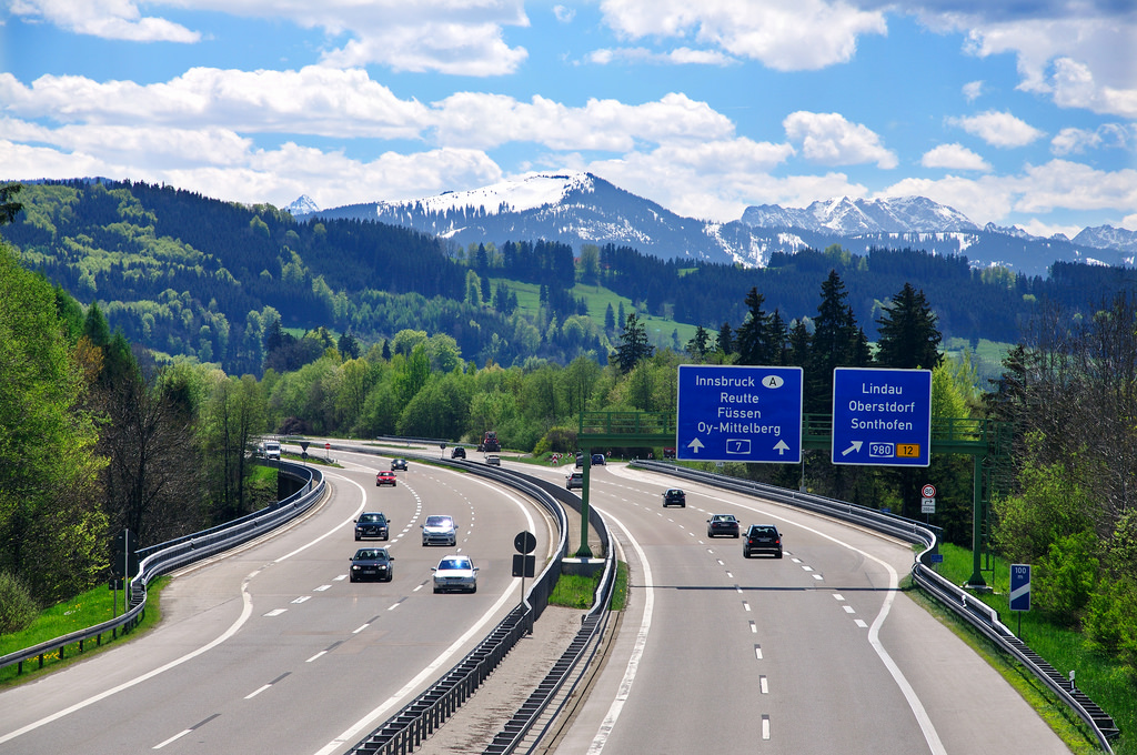 Vacanze in auto: guida all’Europa “disunita”