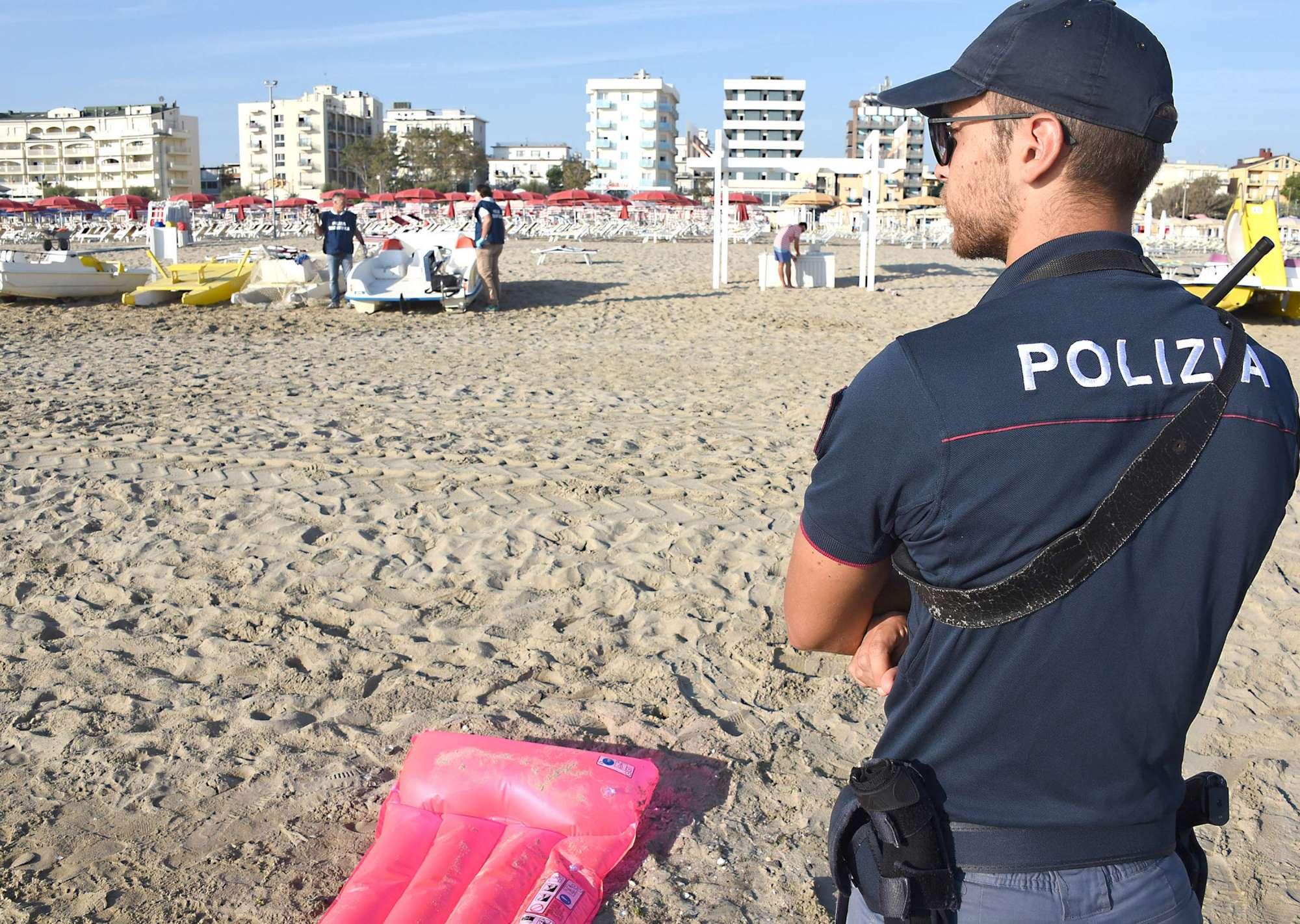 Stupri Rimini: la Polizia ha le immagini delle telecamere e le impronte
