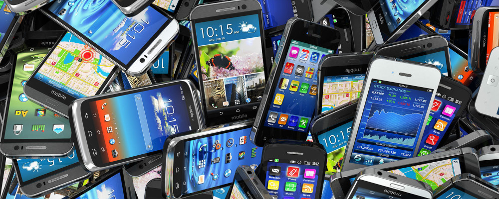 Malati di smartphone: un utente su quattro lo usa 7 ore al giorno