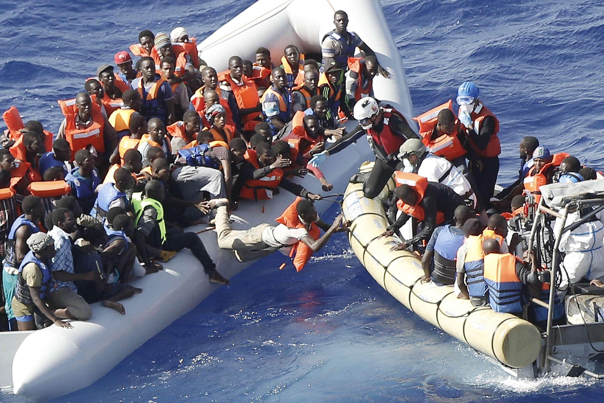 Migranti: da gennaio sbarcati in 17mila, -80% rispetto al 2017 