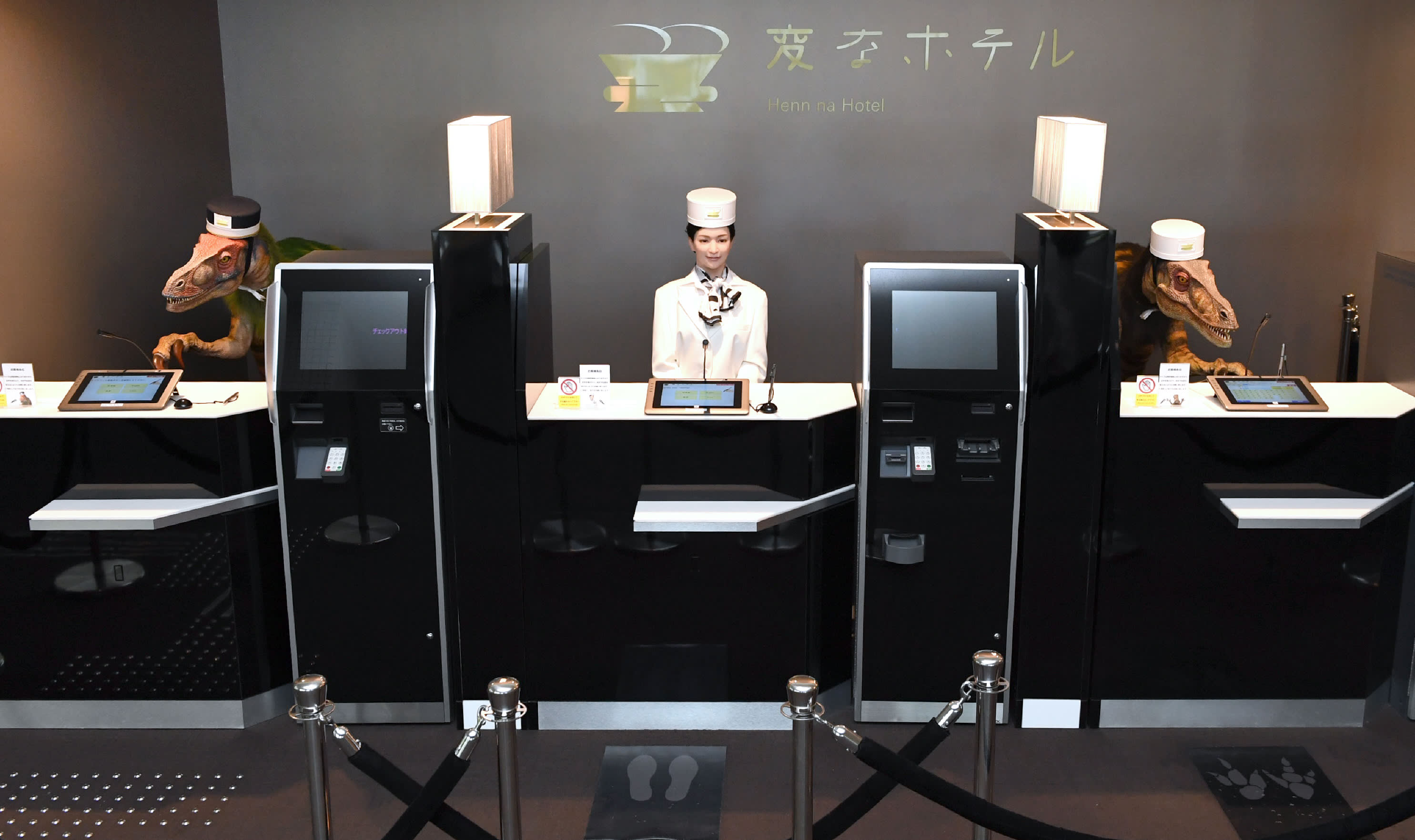 L’hotel dei robot fa flop