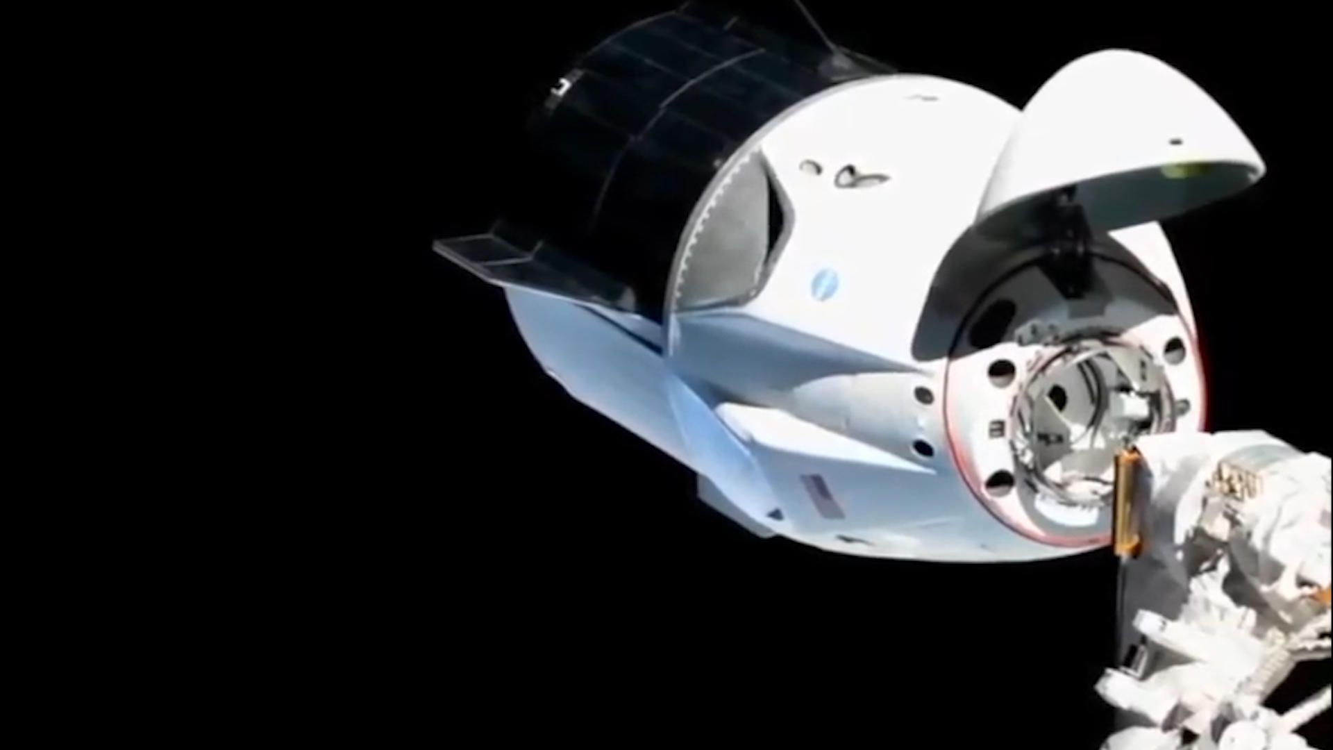 Crew Dragon: aggancio alla Stazione spaziale