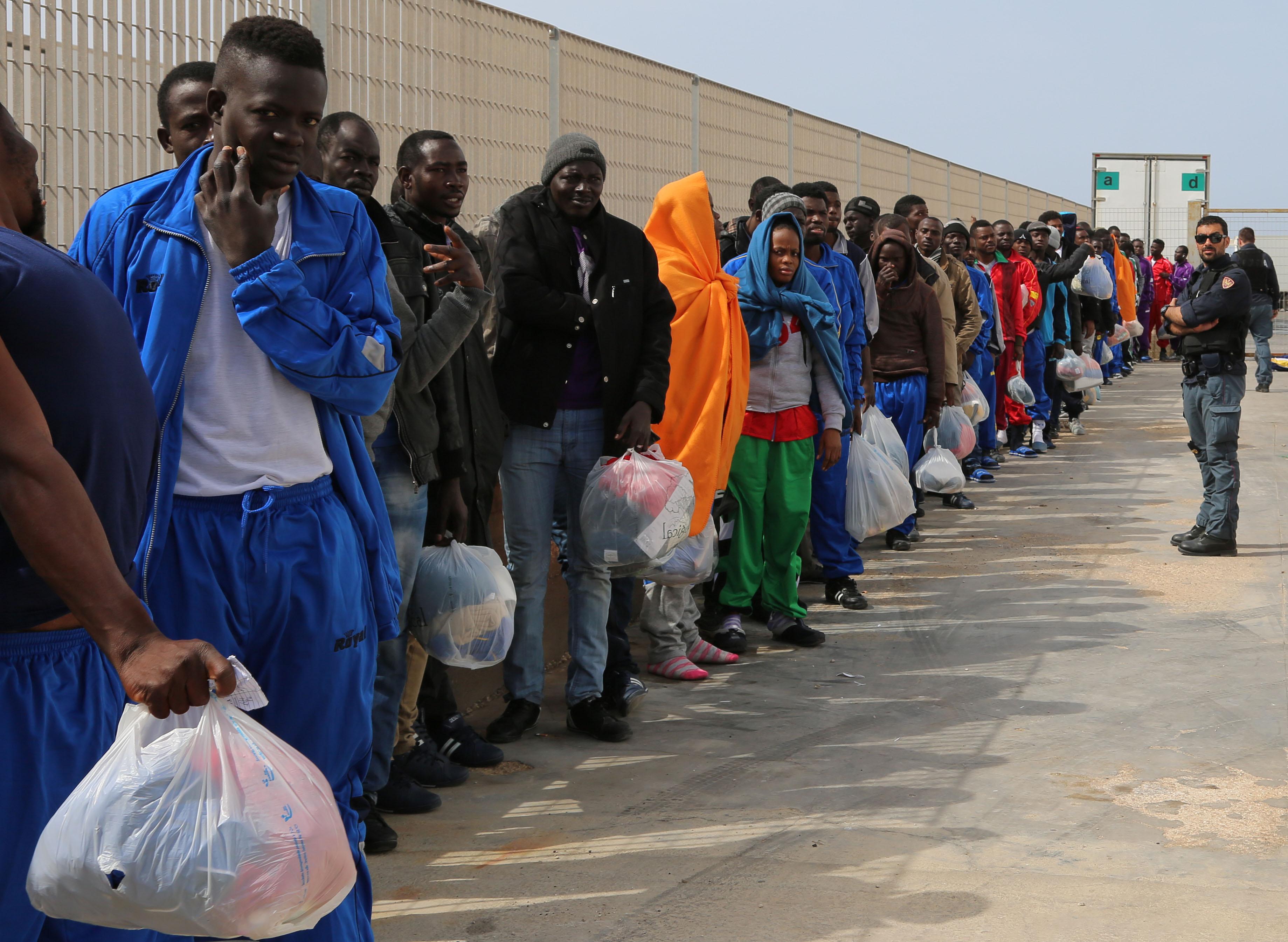 I primi crimini da esclusione nell’Italia ostello d’emarginazione