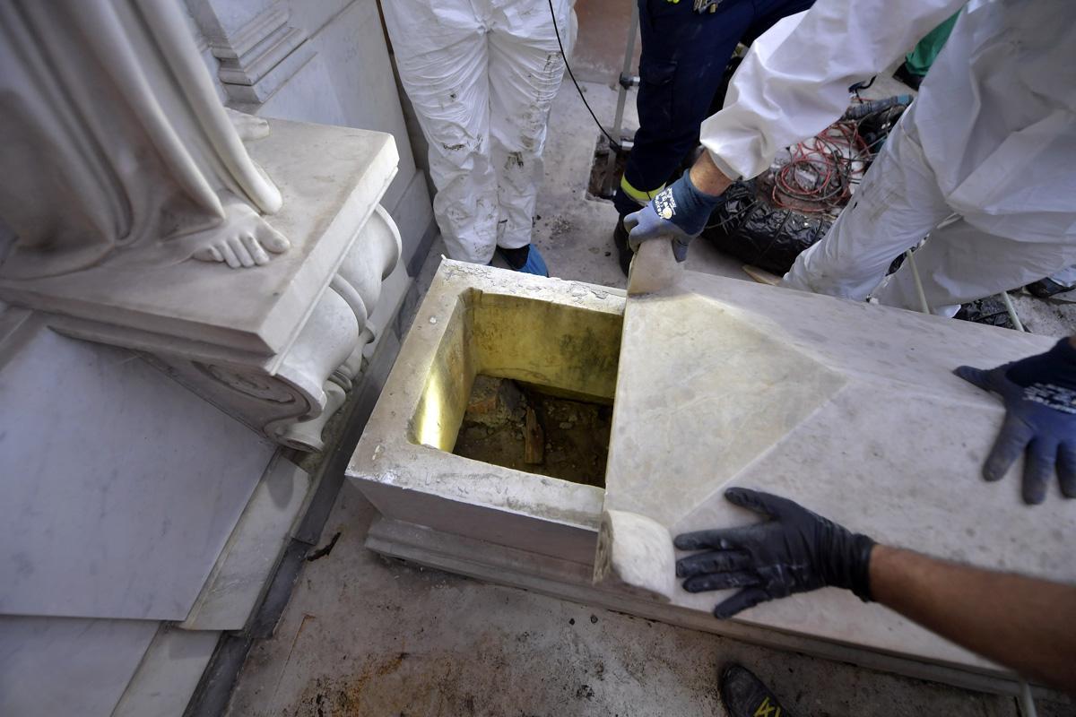 Orlandi, vuote le due tombe aperte al Cimitero Teutonico 