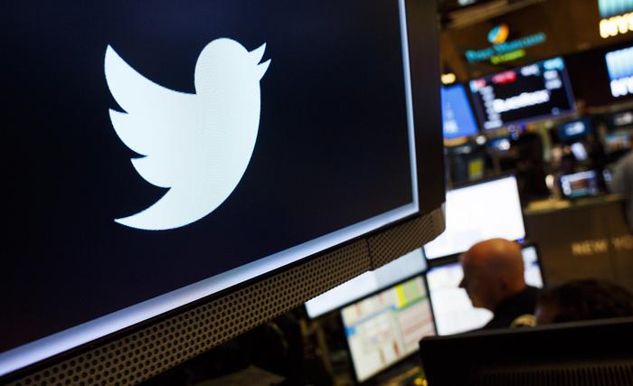 Epurazione su Twitter: migliaia di account sospesi