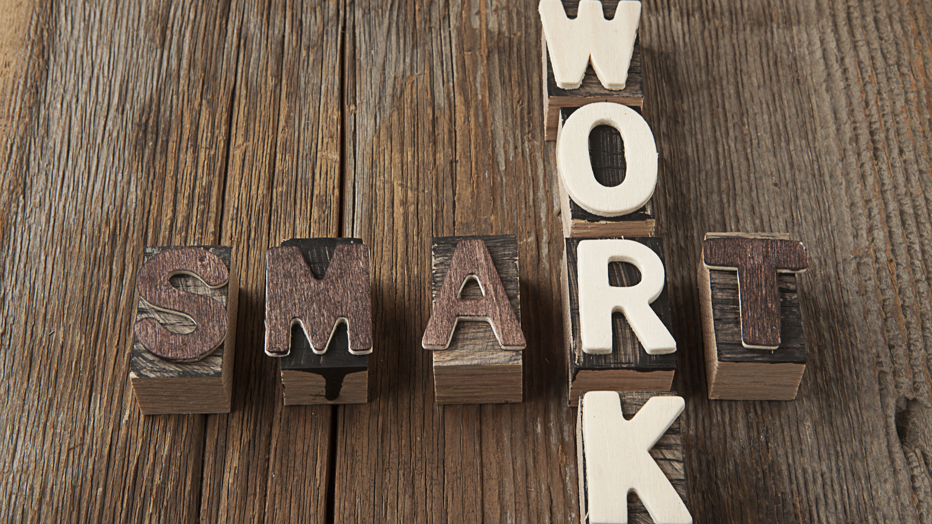 Smart working e digitalizzazione diventano priorità politiche