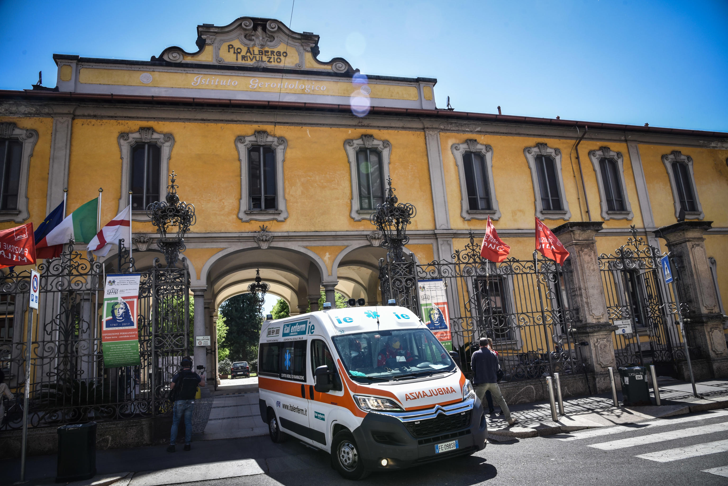 Coronavirus, Istat: +49,4 per cento di decessi rispetto al 2019 