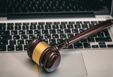 La stampa, i social e la costruzione del mostro 