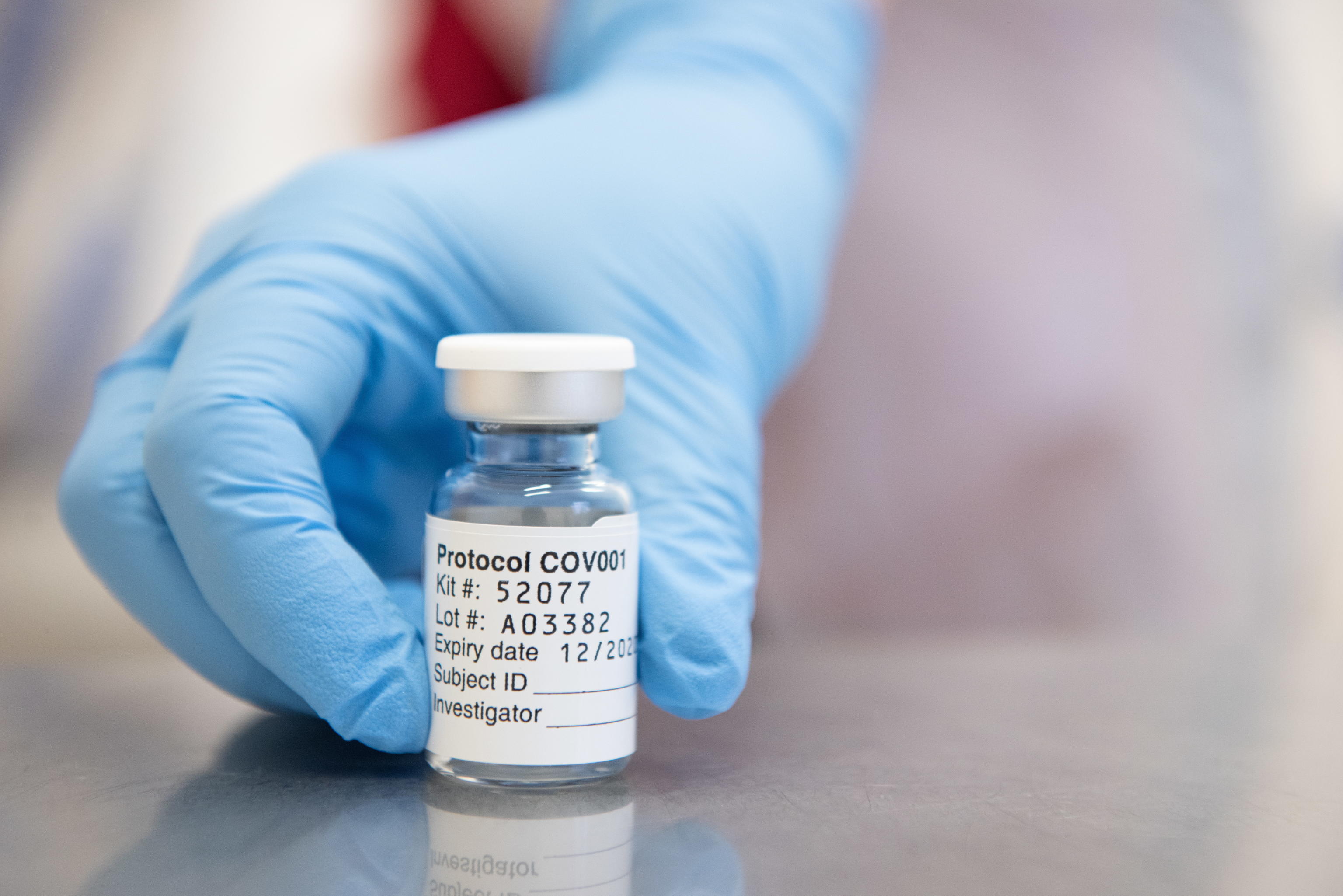 Covid, vaccino Oxford/AstraZeneca: efficace al 90 per cento