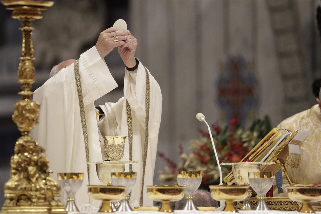 Ue, evitare assembramenti alle messe di Natale