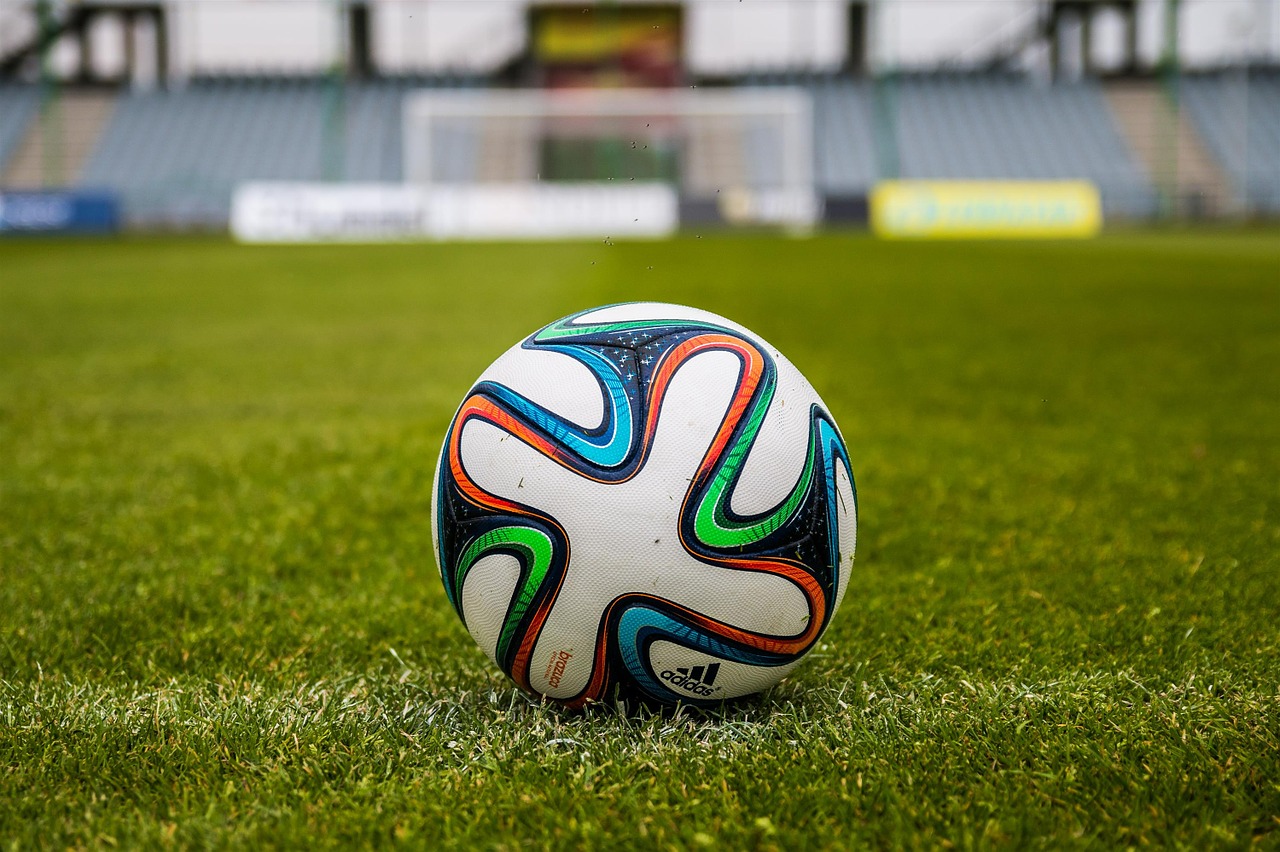 Il calcio vende i diritti televisivi