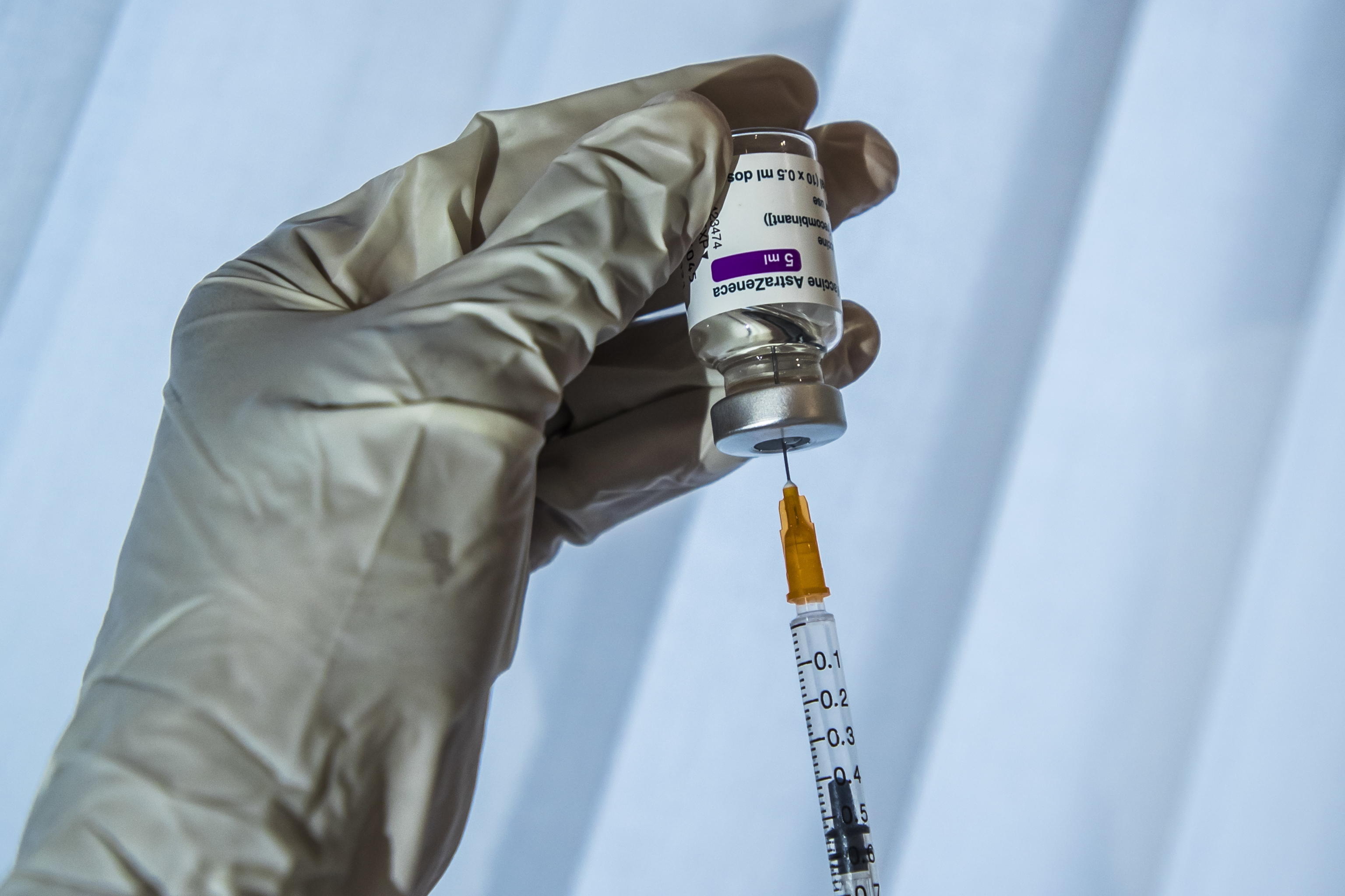 Lockdown e vaccini: a che punto è l’Italia