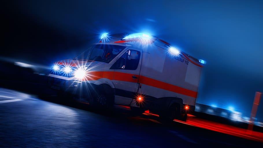 Il colore rosso colpisce anche gli operatori sanitari