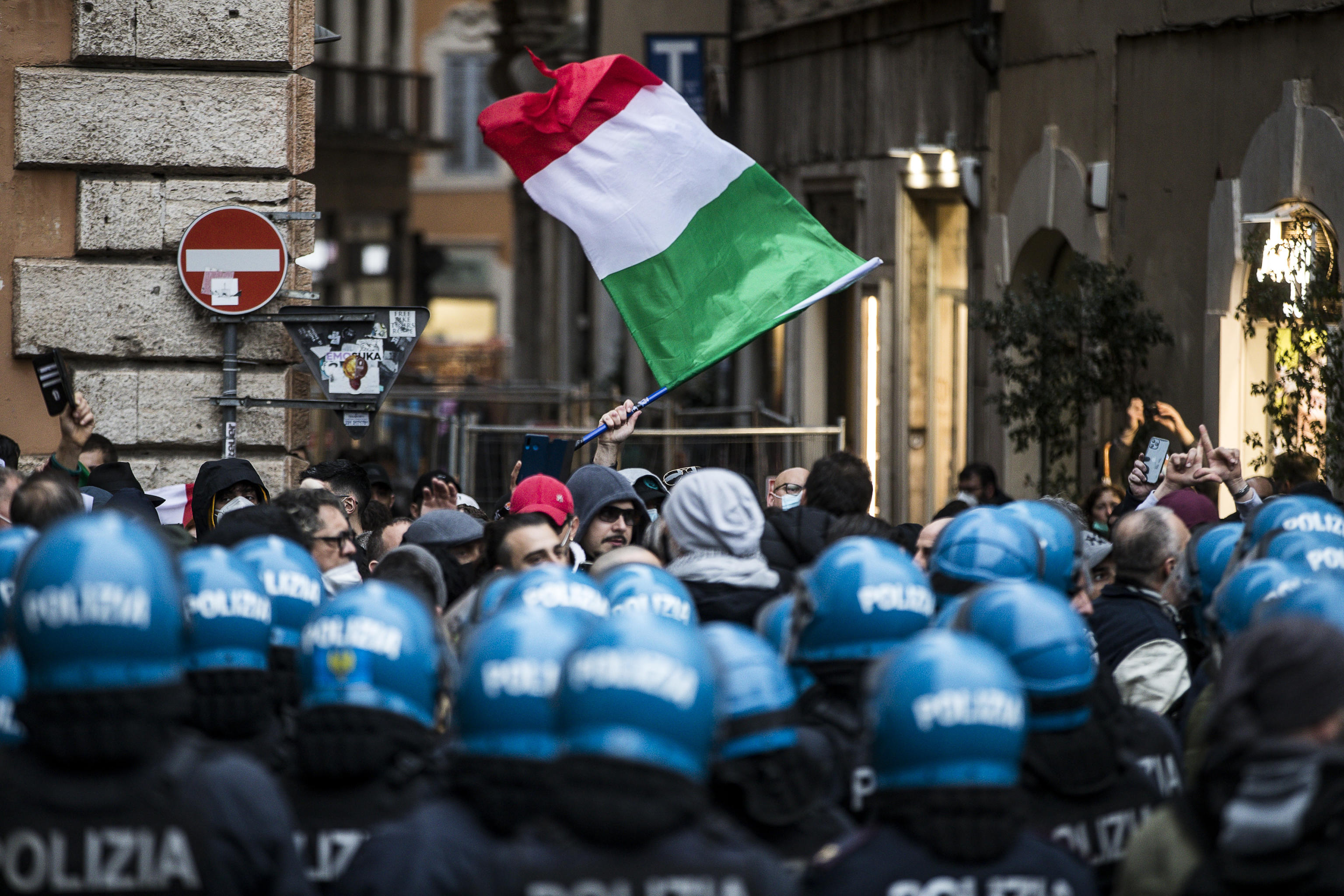 “Io Apro”: il punto sulle proteste