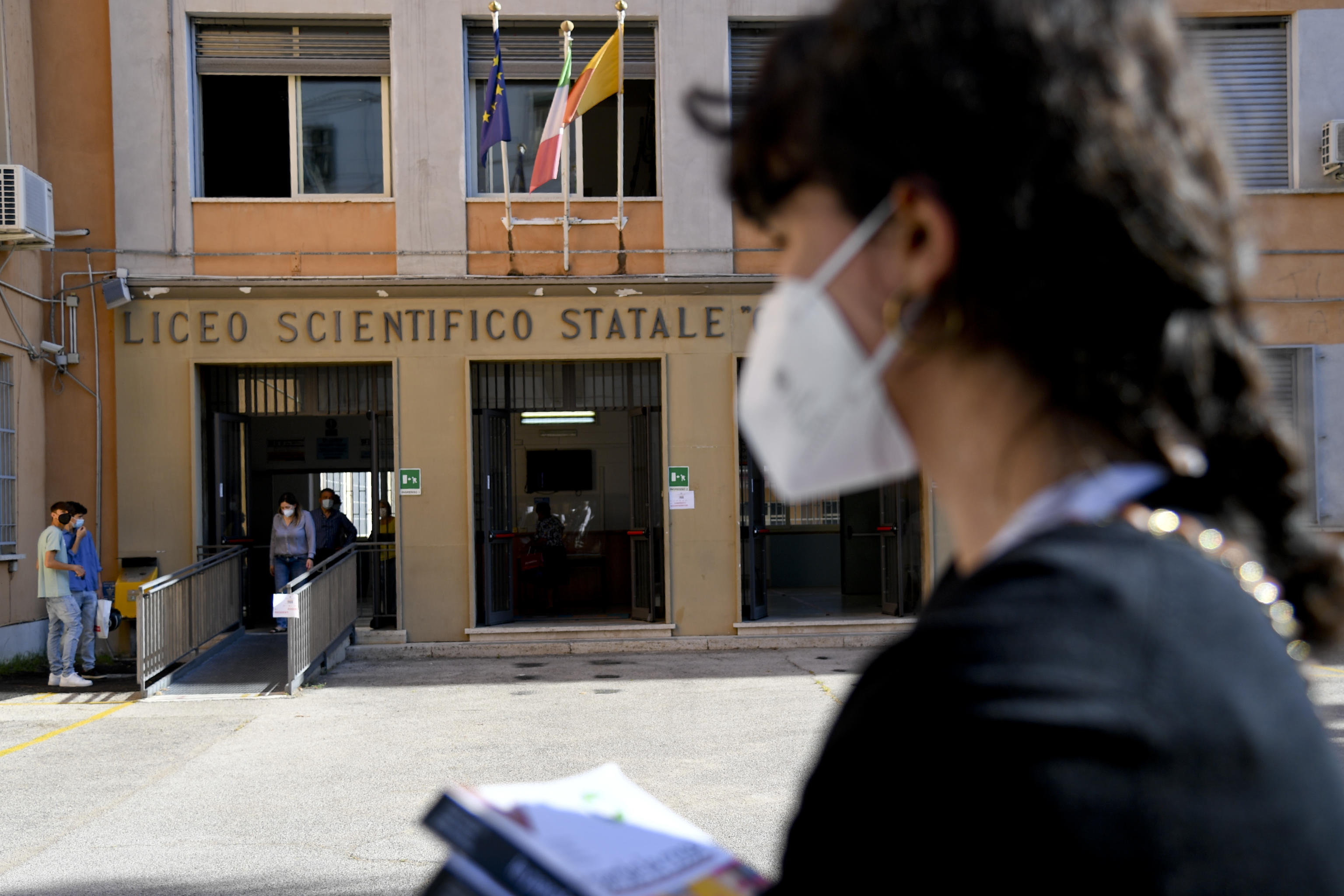 Rifondare la scuola: i numeri della scuola superiore (video)