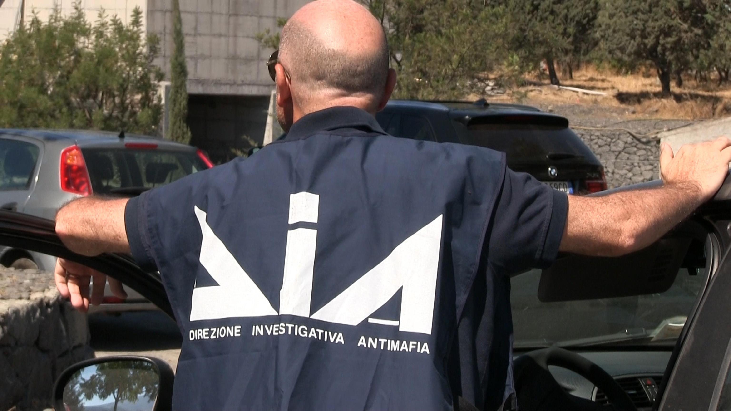 Mafia: meno violenza e più infiltrazioni