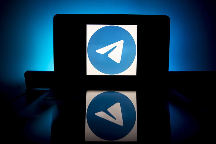 Telegram oscura chat No vax