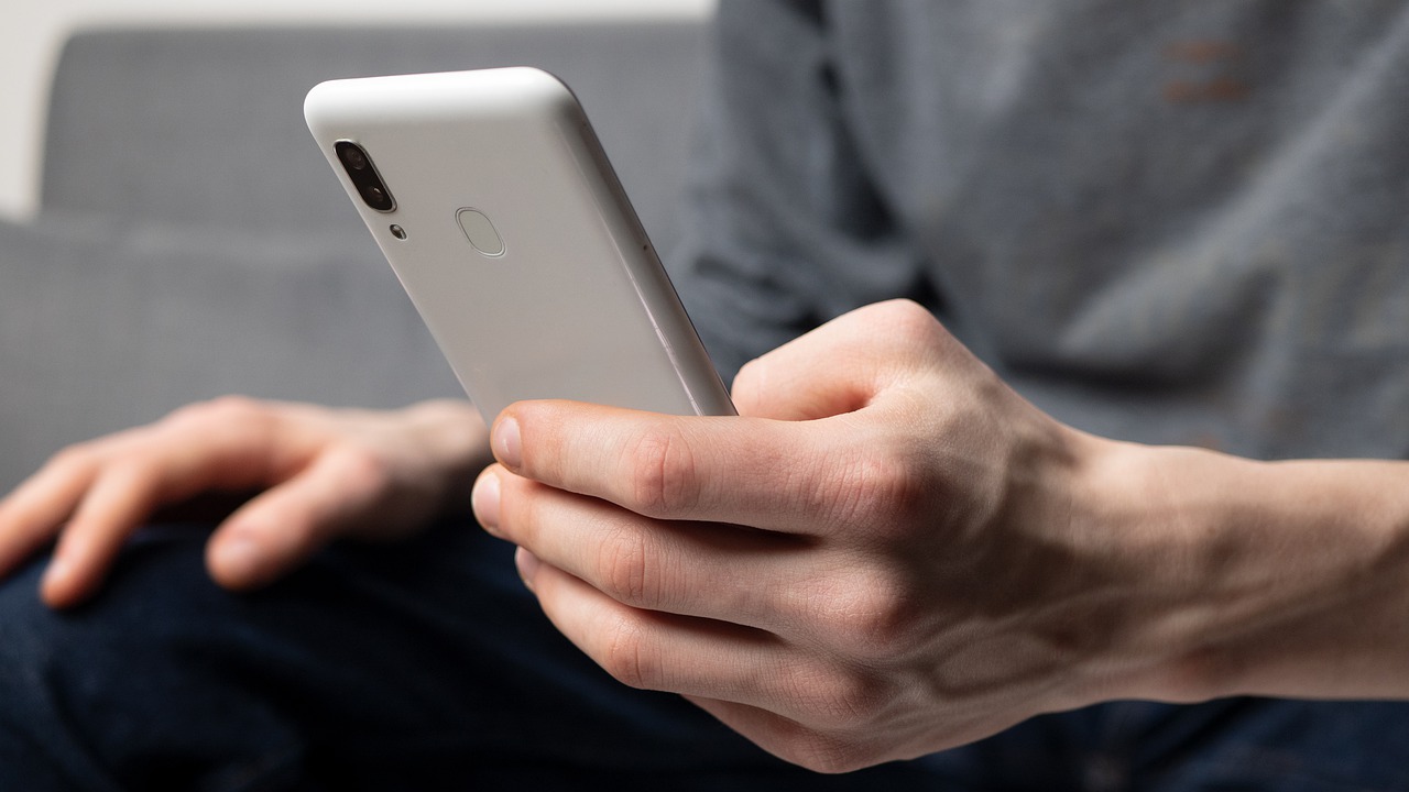 Ue, roaming: nessuna tariffa extra fino al 2032 
