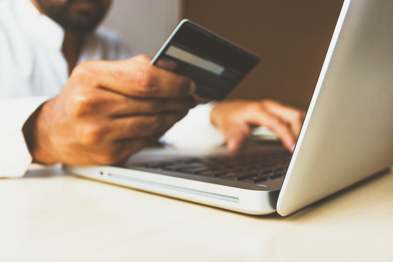 Natale e acquisti on-line: occhio ai “pacchi”