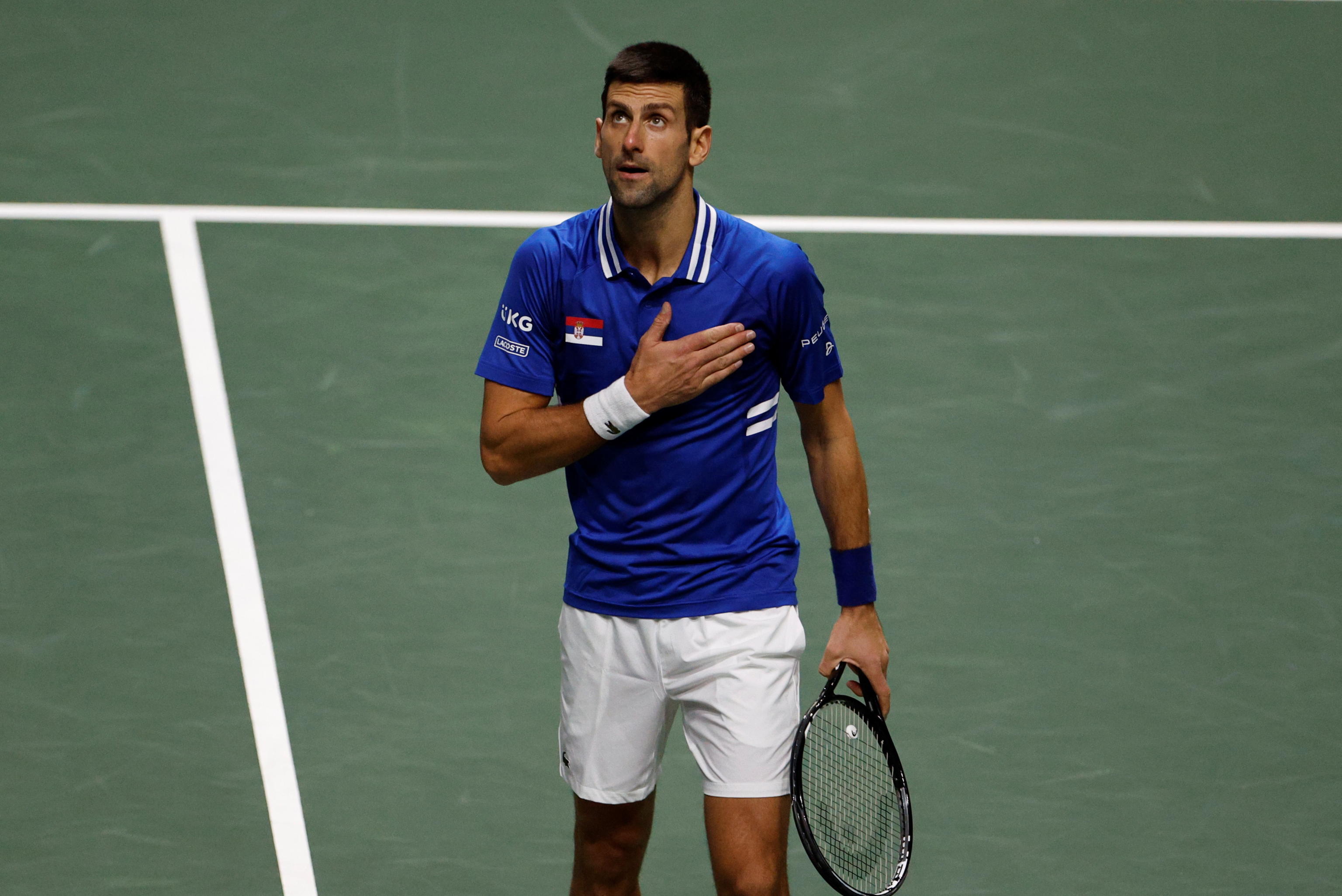 I talebani del vaccino dichiarano guerra a Djokovic