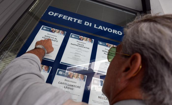 La tecnica al servizio dell’uomo, non l’uomo al servizio della tecnica disoccupativa