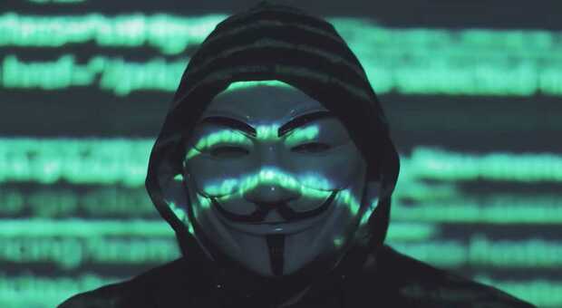 Ucraina, Anonymous hackera la Banca centrale russa