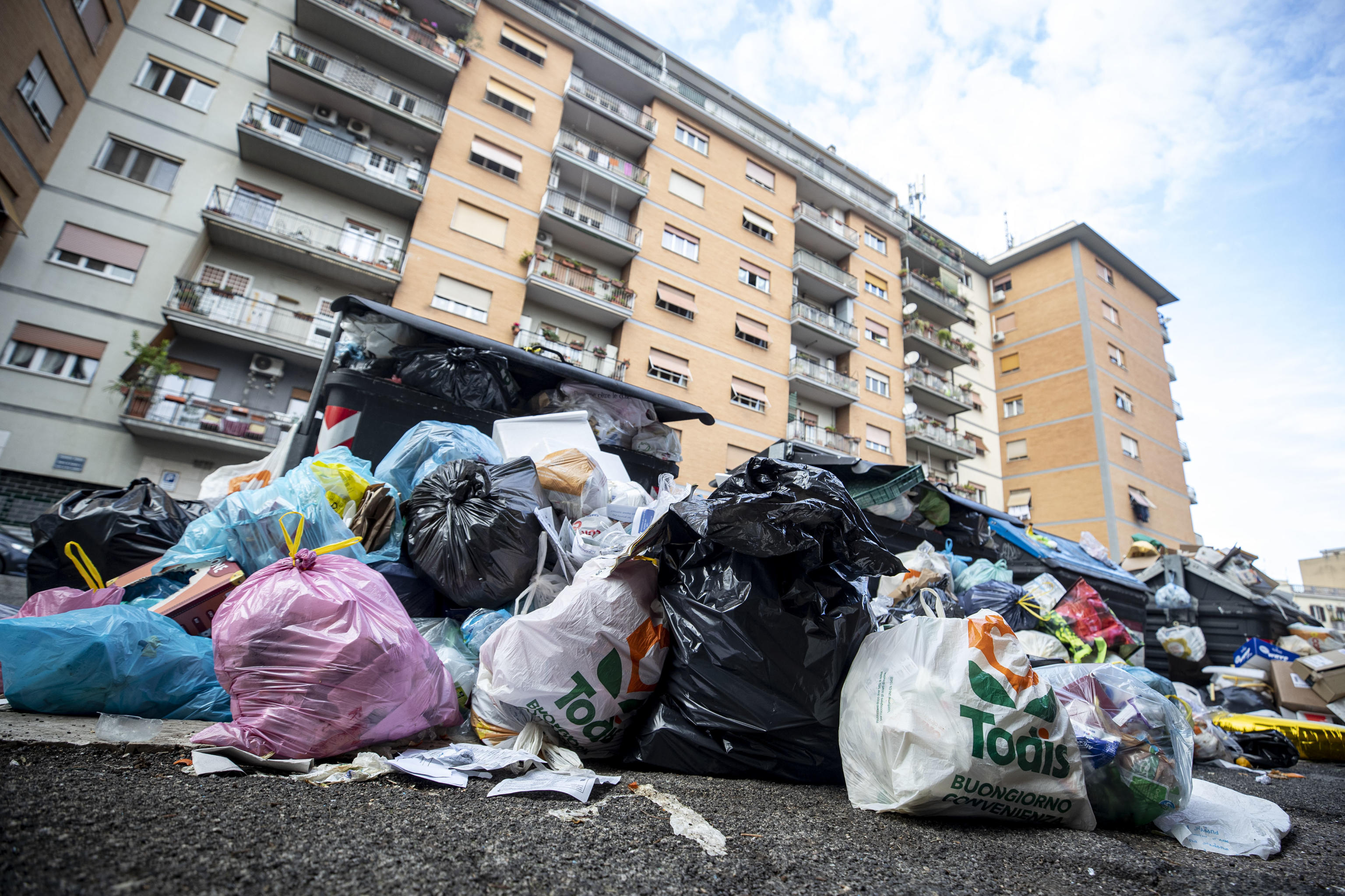 Ama Roma, venghino signori venghino