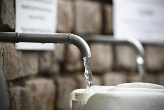 Acqua, niente doccia e mutande pulite o ribellione