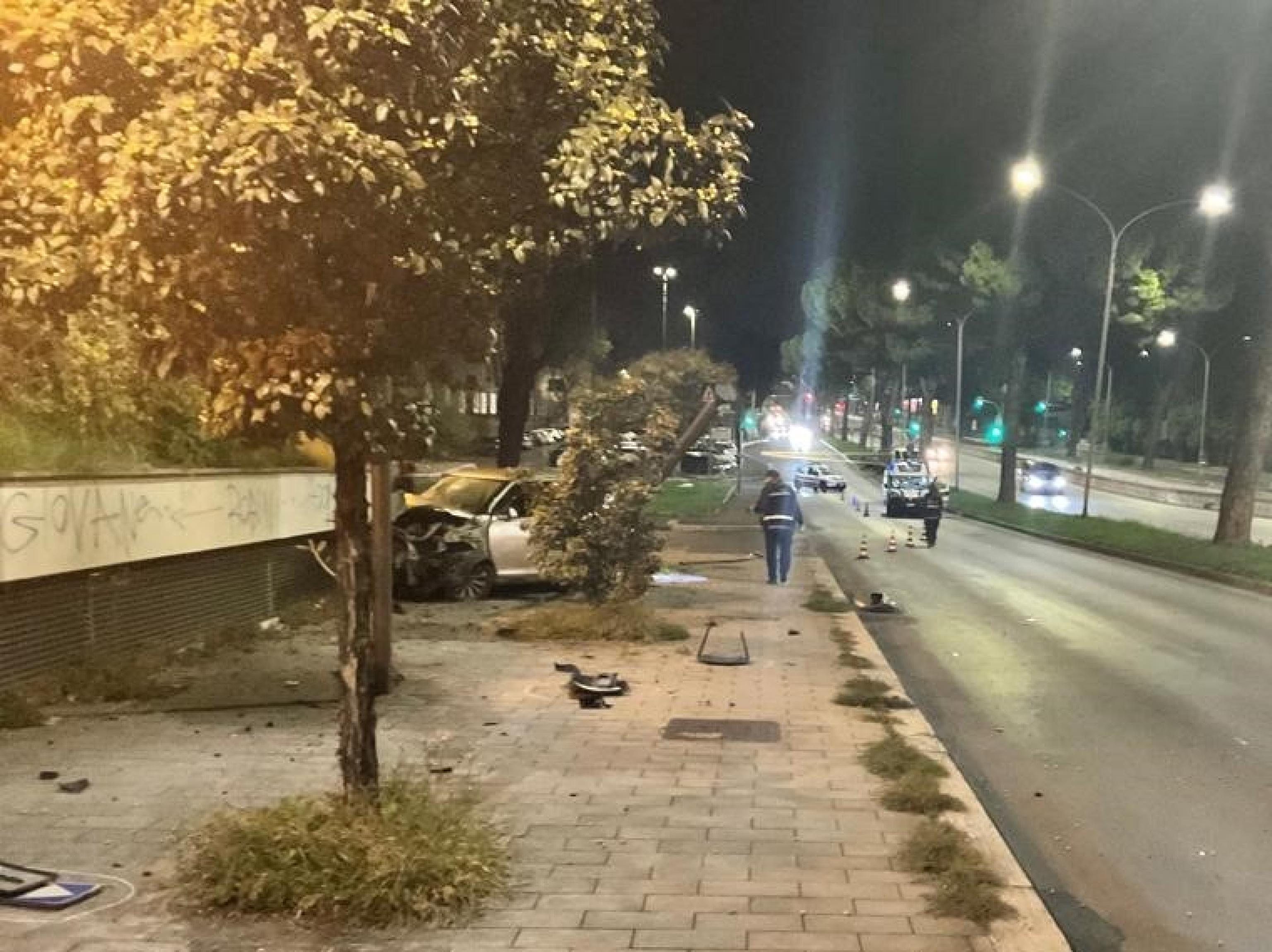 Investito e ucciso sul marciapiede: morto 18enne
