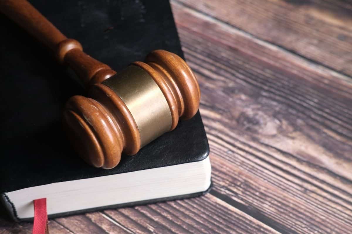 Tribunale di Arezzo: no all’indicazione di due mamme sull’atto di nascita