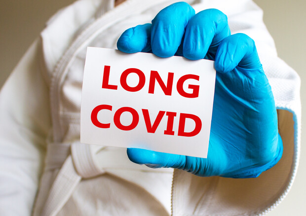 Long Covid: ne parliamo con il professor Clini (video)