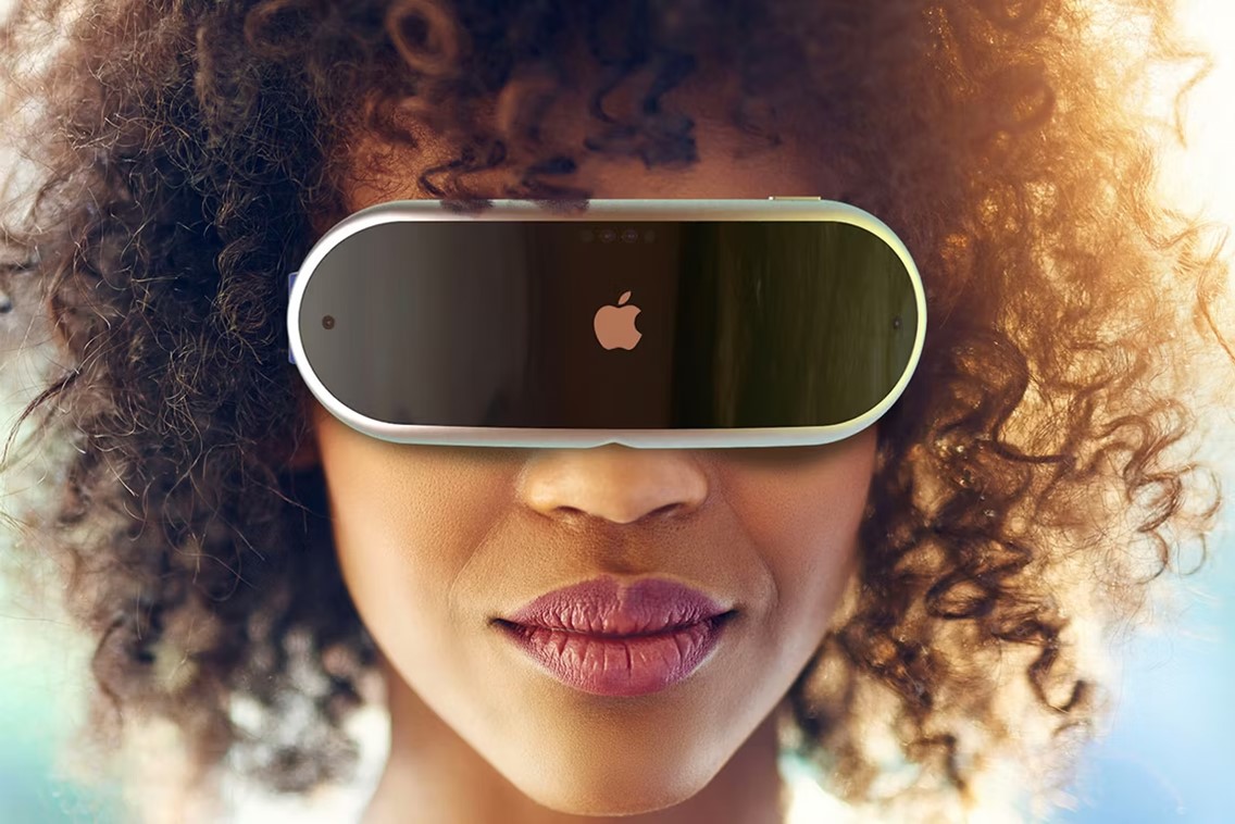 Apple, Tim Cook spinge per lanciare visore realtà mista