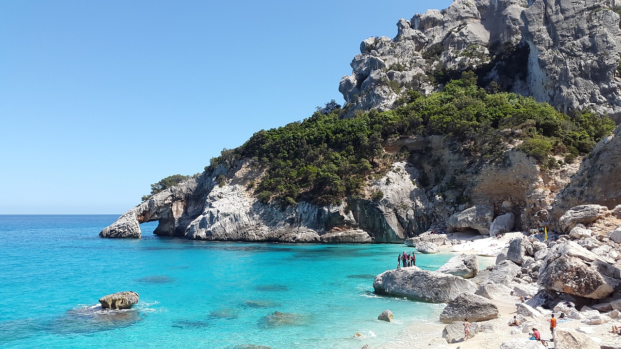 Tre motivi per scegliere la Sardegna in un viaggio estivo