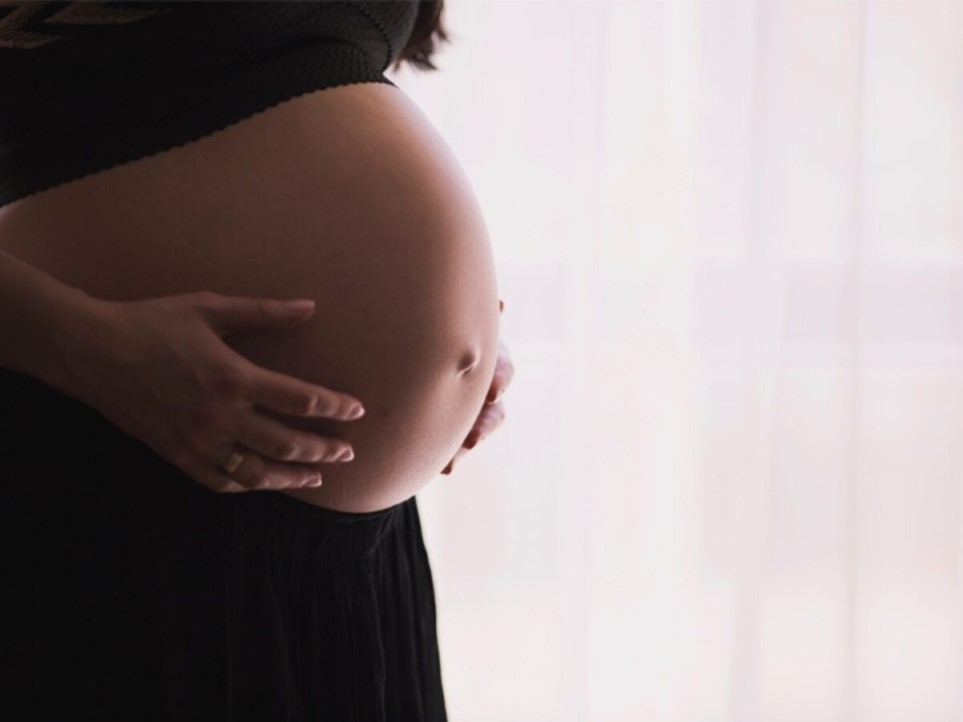 Una ragazza di nome Giulia e il figlio di sette mesi