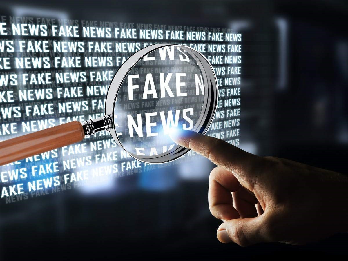 Allarme degli editori: pirateria e fake news