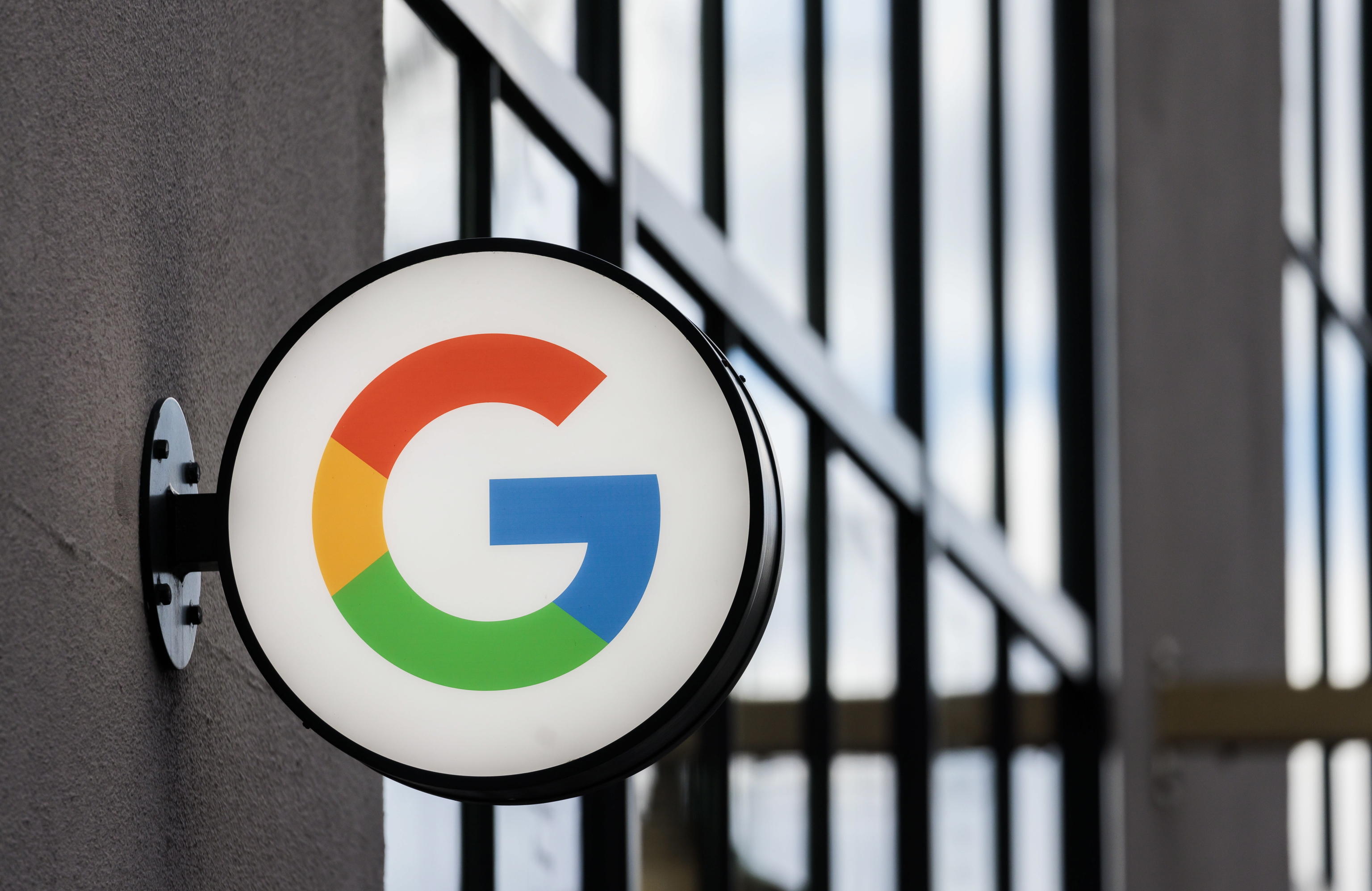 Intelligenza artificiale, Google scommette su startup di Anthropic