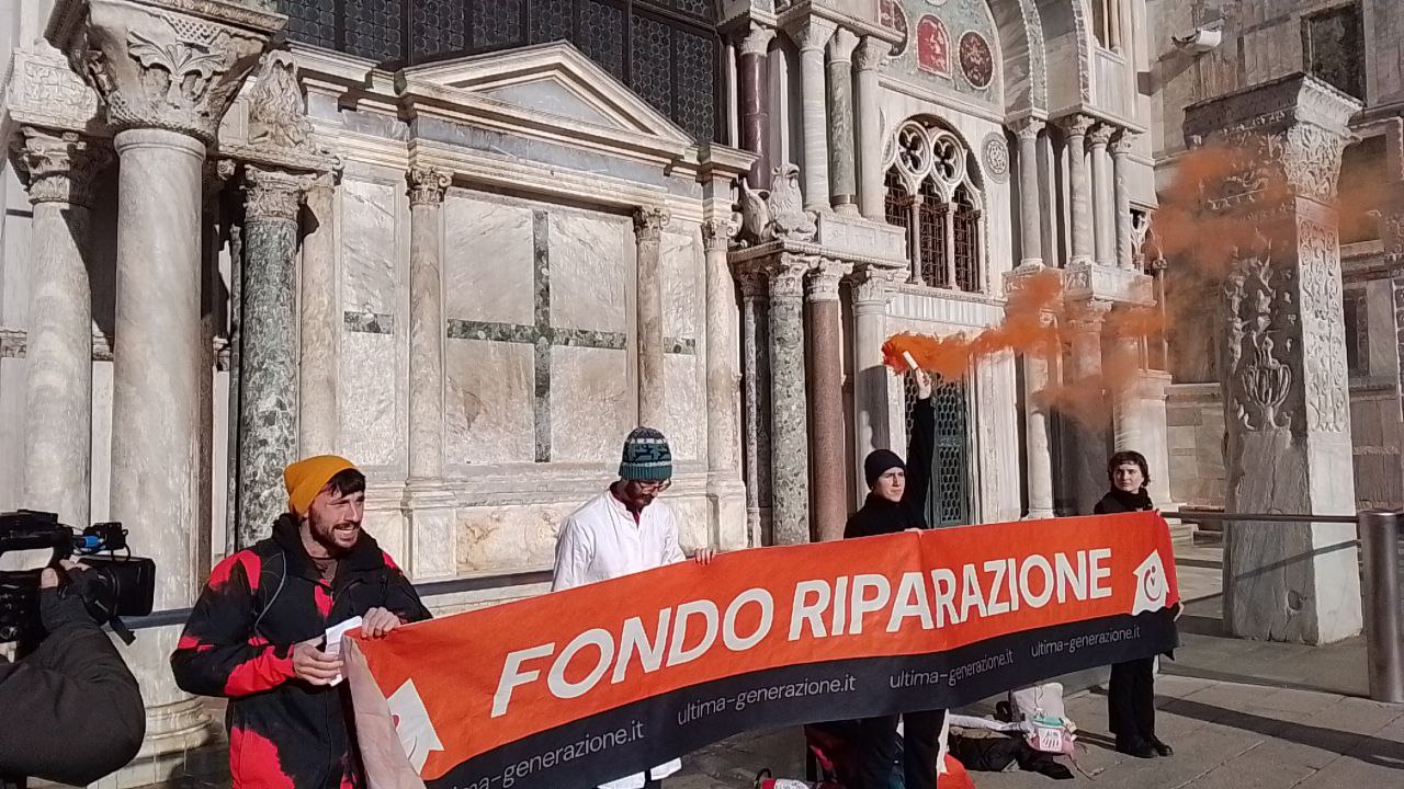 Ultima generazione colpisce Venezia