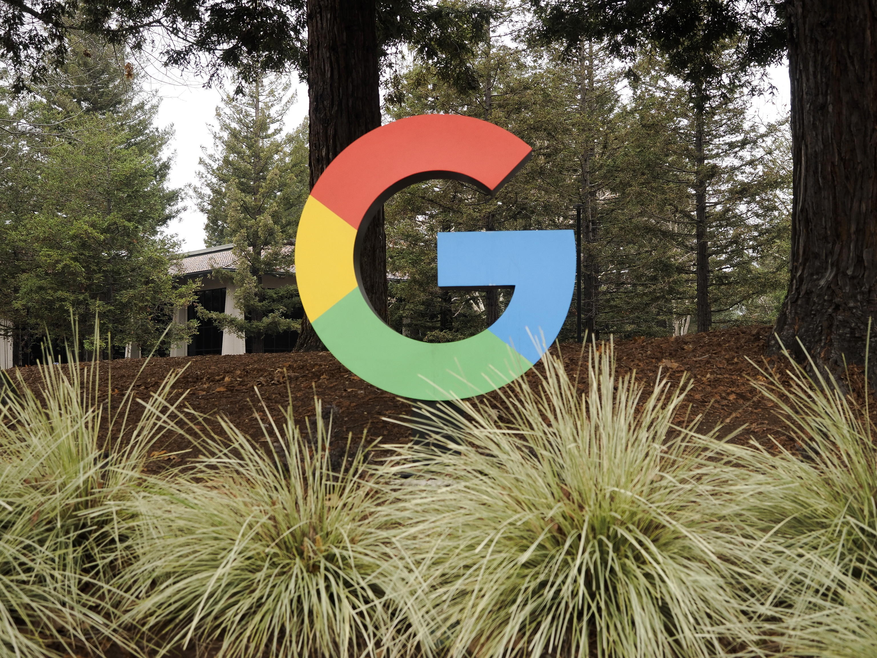 Google apre a Parigi un centro per l’Intelligenza artificiale