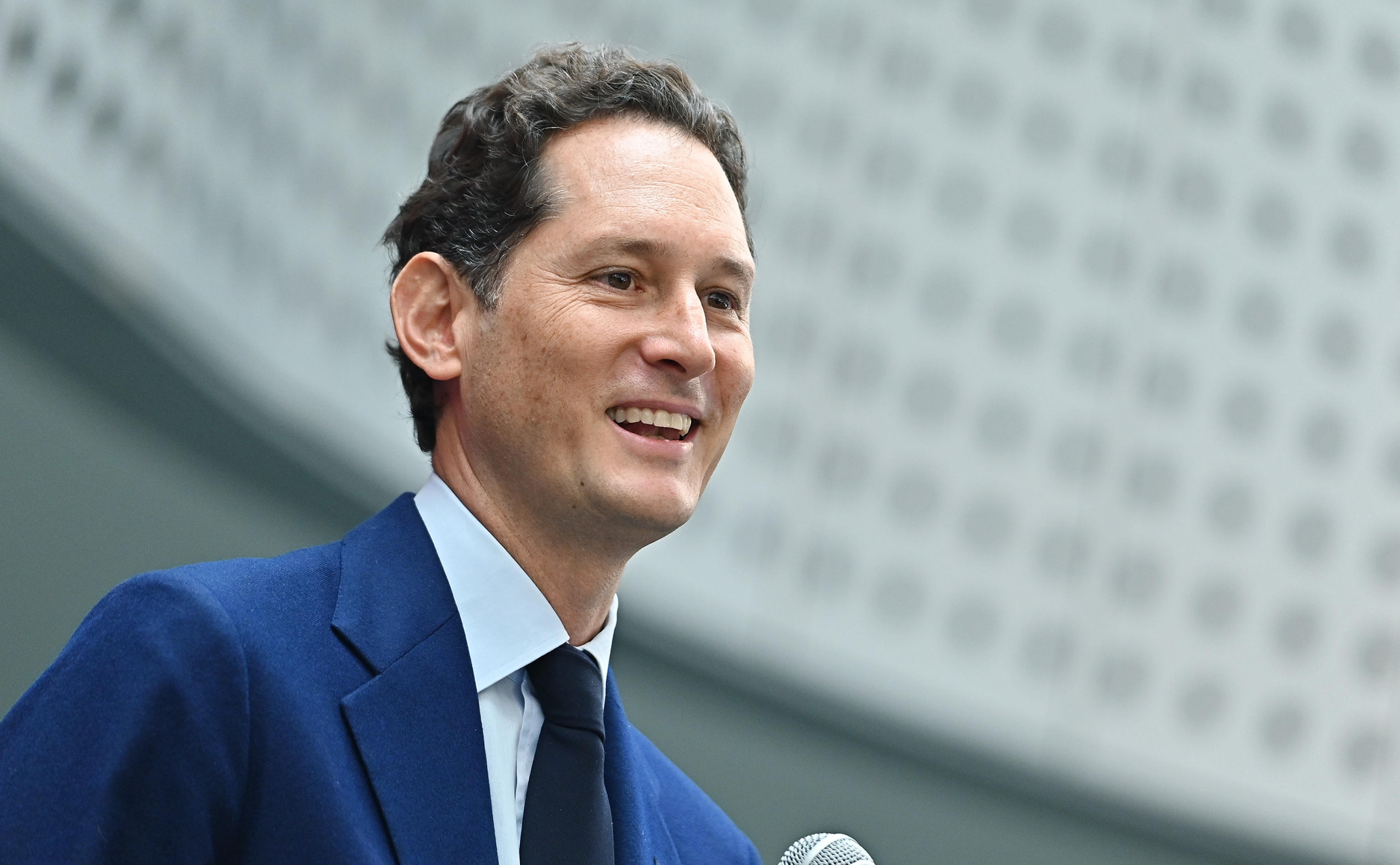 Elkann smantella l’impero editoriale
