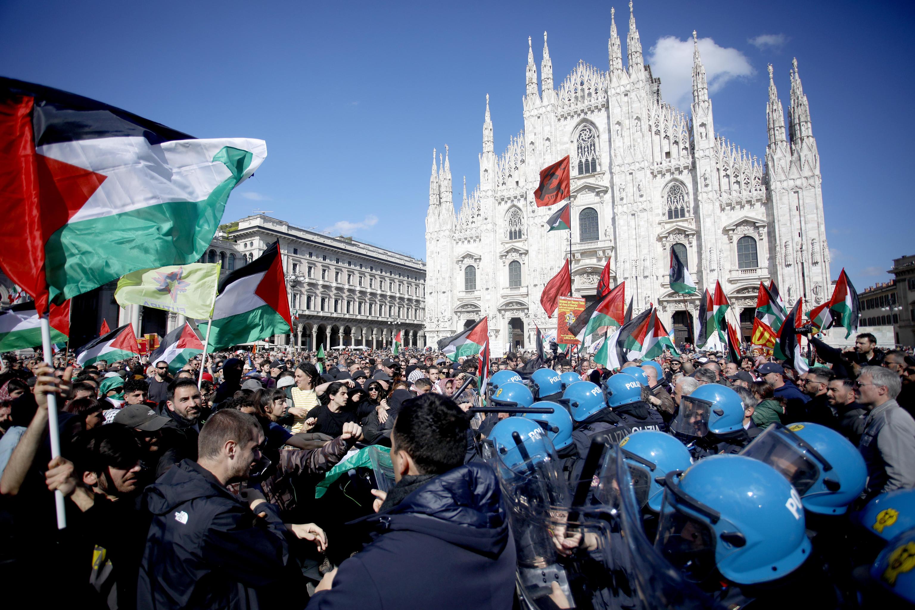 Il fascismo del XXI secolo ha l’anti davanti