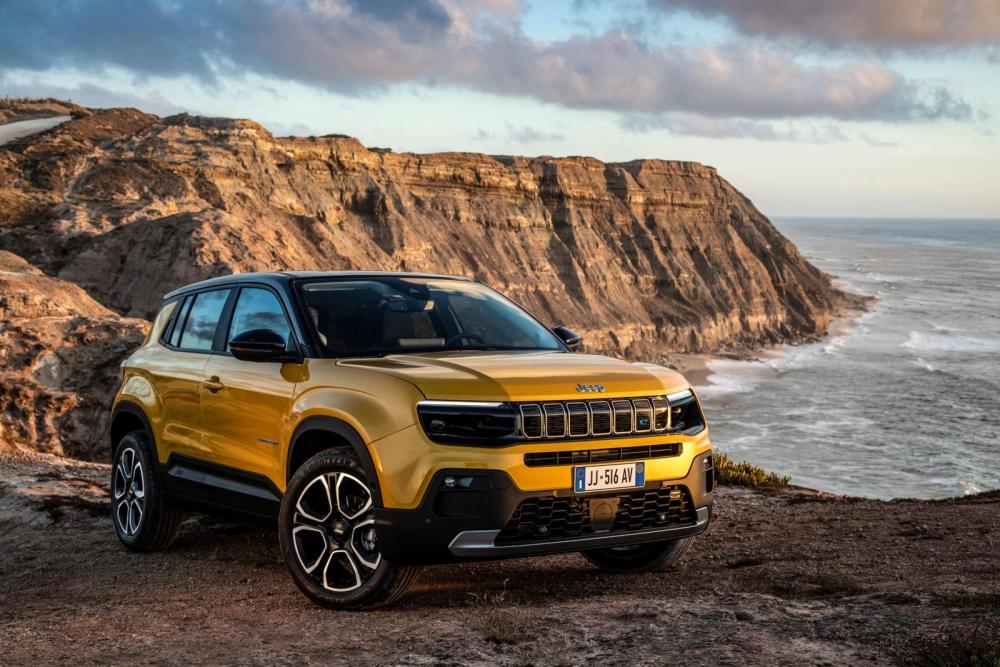 Guida nel lusso risparmiando con il noleggio a lungo termine Suv