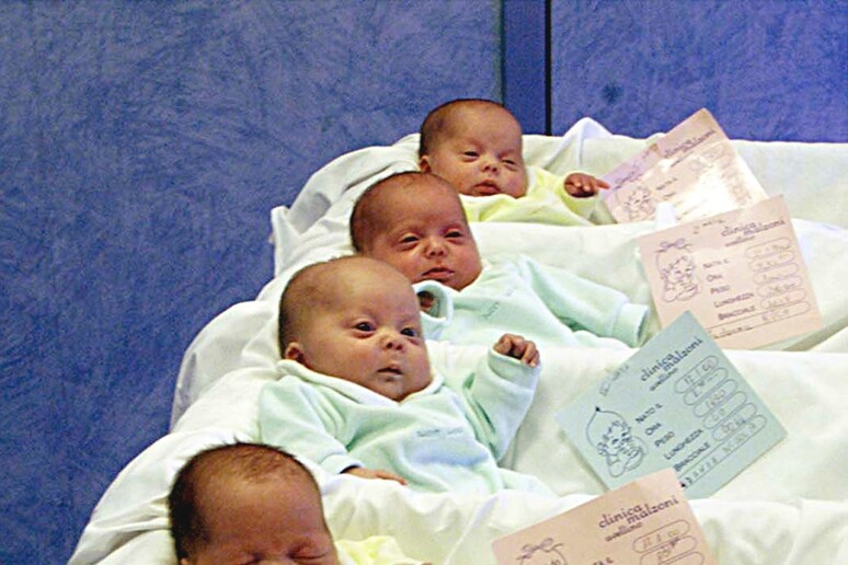 Denatalità: l’Istat certifica il calo continuo