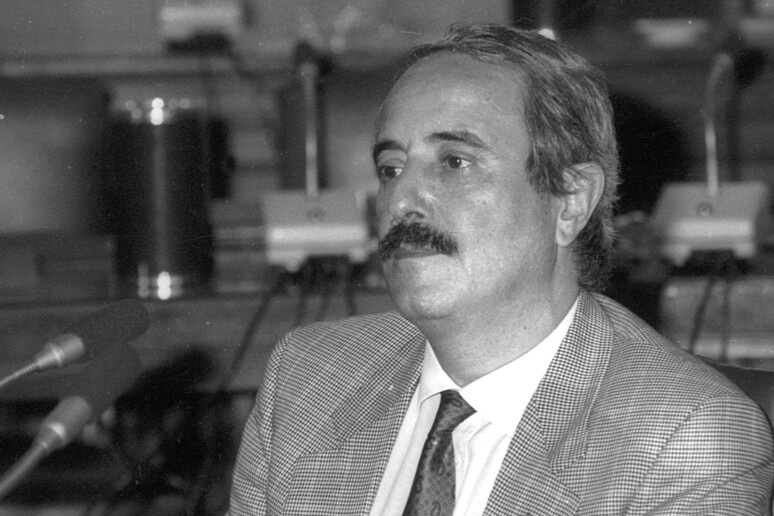 Il metodo Falcone a tutela della democrazia
