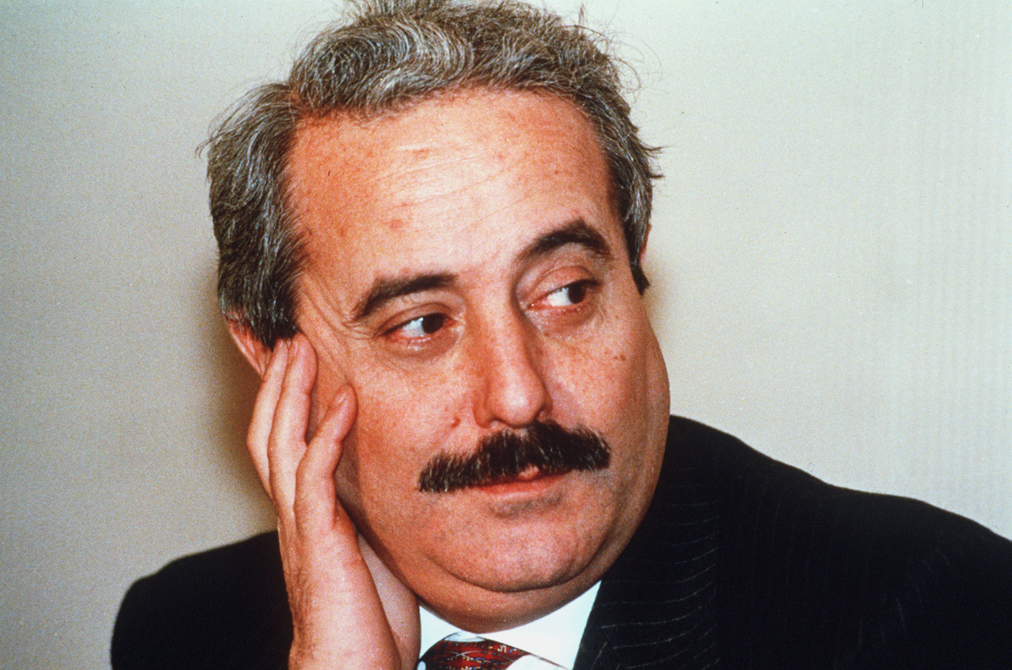 Capaci, 33 anni dopo: Mattarella e Meloni ricordano Falcone