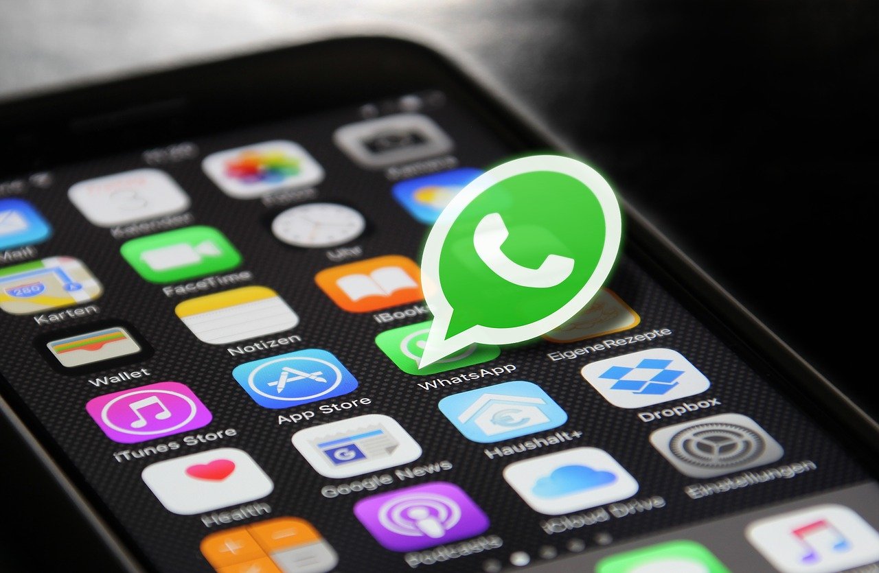 WhatsApp, negli aggiornamenti arriva la pubblicità