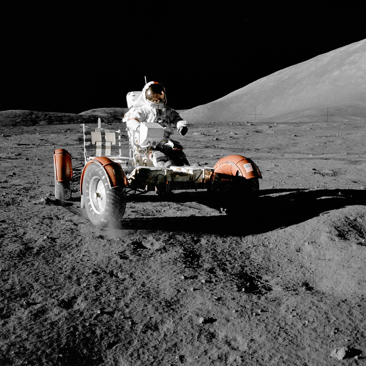 Stati Uniti e Cina si sfidano sul suolo lunare