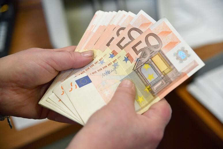 #Albait. Tasse, spopolamento italiano e b&b