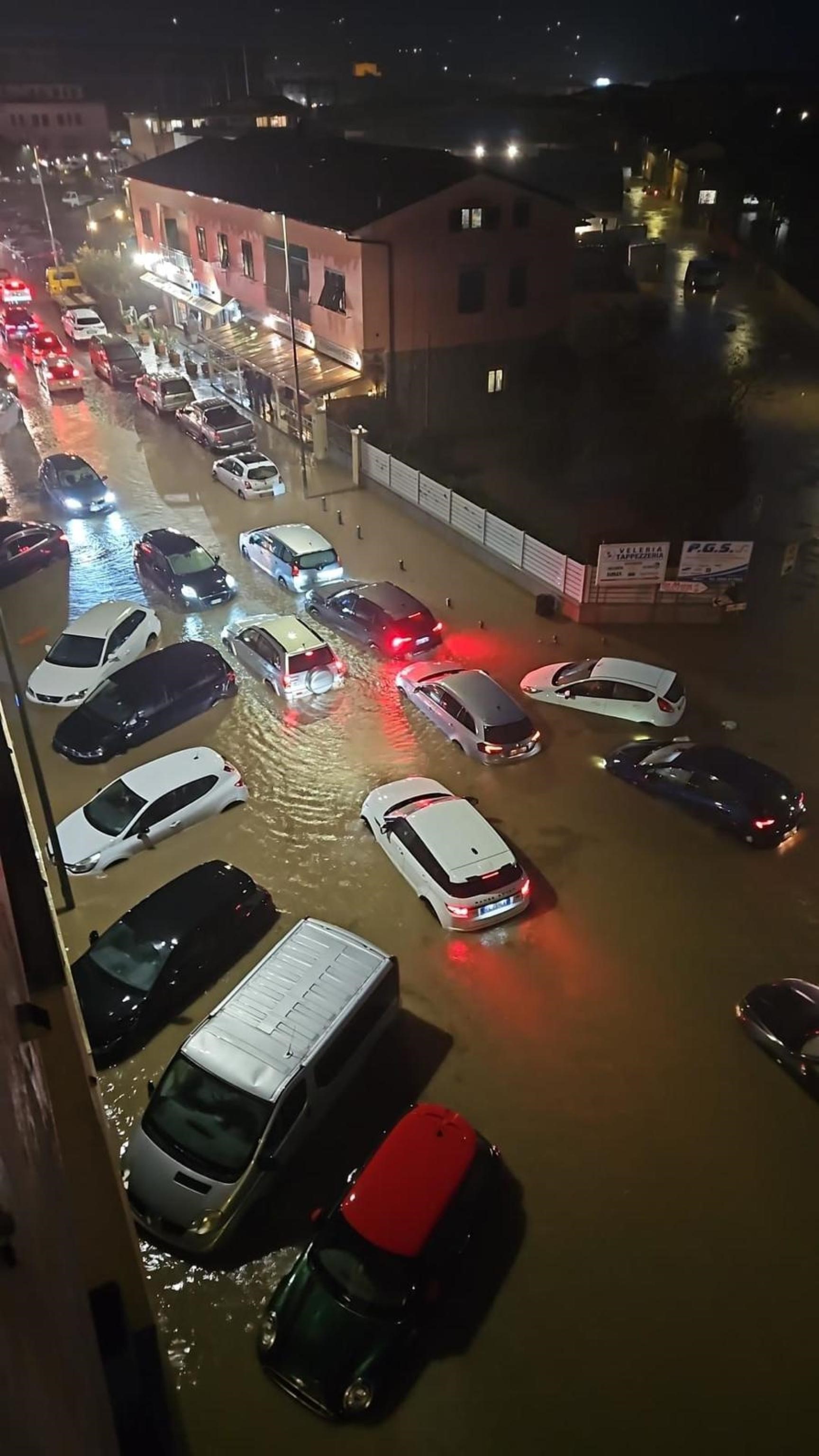 Italia fragile in una corazza di cemento