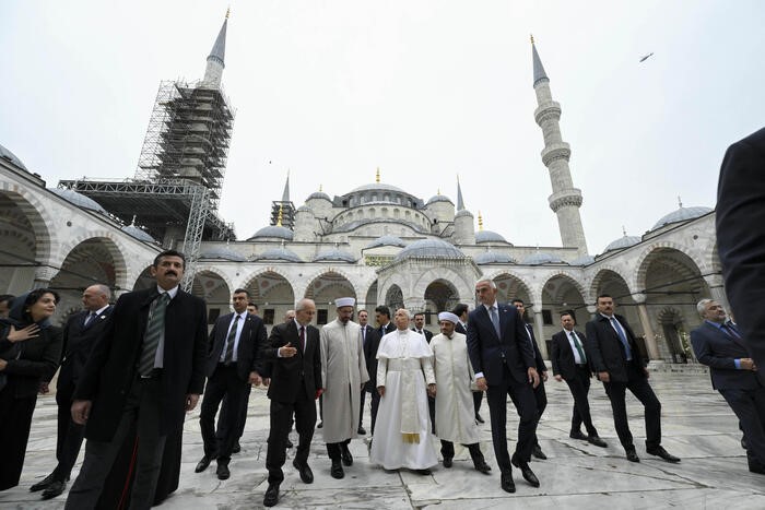 Se il Papa non prega in moschea